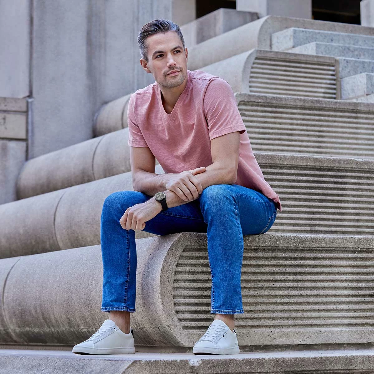 Garmin Vivomove Trend Hybrid Fitness Smartwatch - Image 4